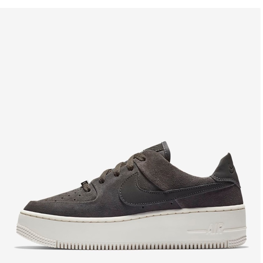 Nike Air Force 1 Sage Low